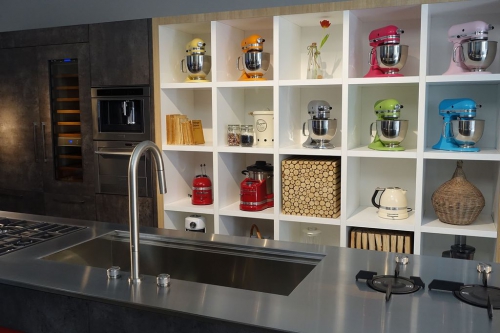 esposizione della kitchen aid al fuorisalone